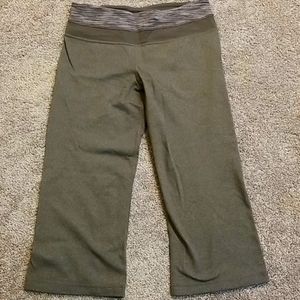Lululemon- Capris